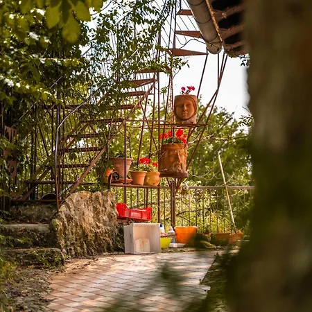 Volo Country Aparthotel Montecastrilli