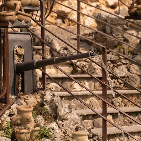 Volo Country アパートホテル